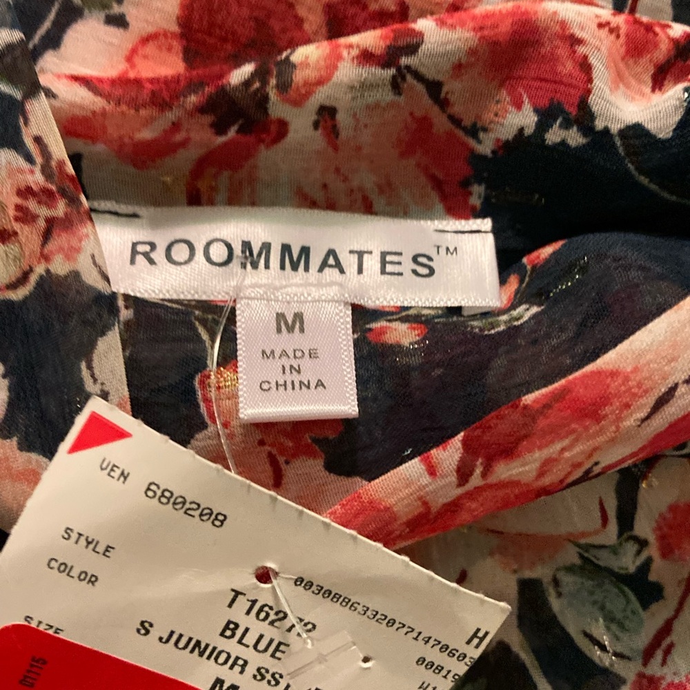 NWT Roommates sheet floral top